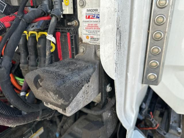 2022 Peterbilt 579 Left Hood Rest