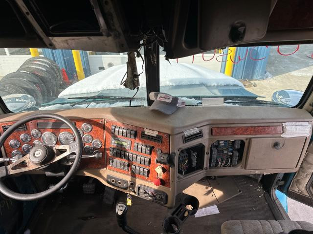 Western Star Trucks 4900 Dash Panel: Trim Or Cover