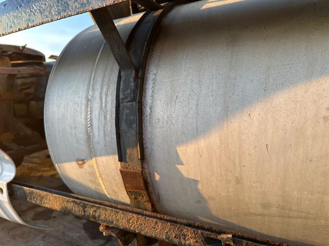 1997 Ford L9522 Fuel Tank Strap | Tank Dia: 24" | Strap Width: 2.50