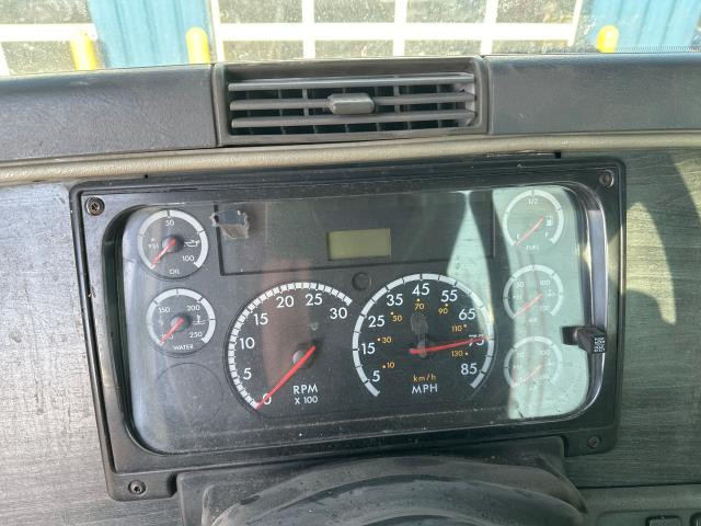 2006 Freightliner COLUMBIA 112 Left Instrument Cluster