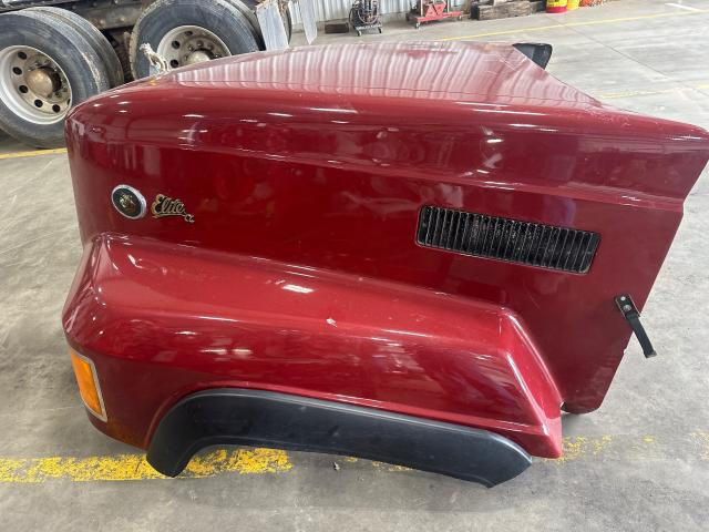 Hood, 1999 Mack CL : Red