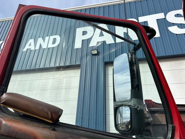 thumbnail image 2 of NAGD Left Front Door Window Glass For Volvo VHD VT (02-14) & VN Series (97-24) – Tempered Glass 2 of 4