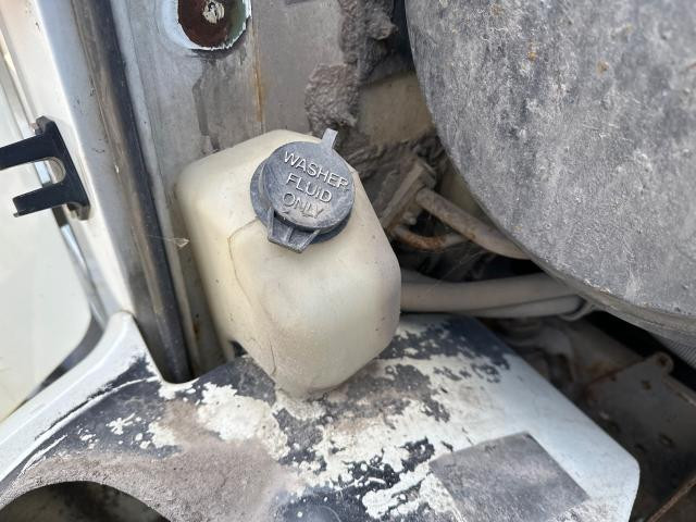 2002 International 4700 Right Windshield Washer Reservoir