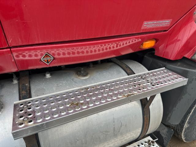 2012 International PROSTAR 38-inch Step