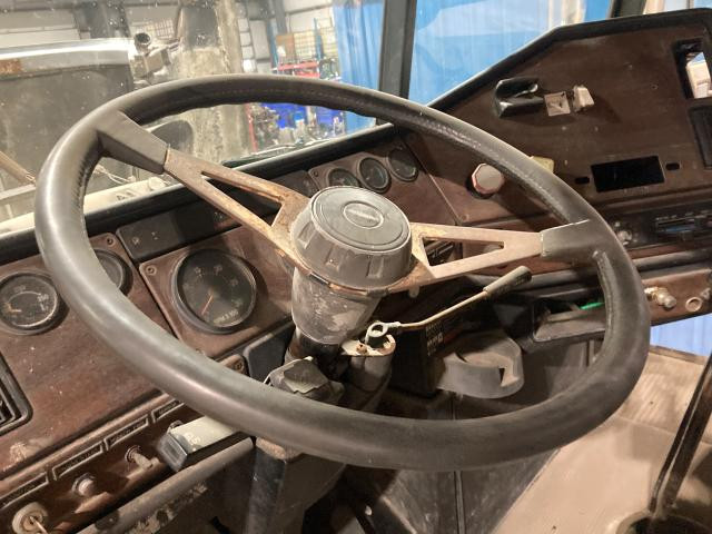 1989 Freightliner FLD120 Steering Column | Tilt: No | Telescope: No