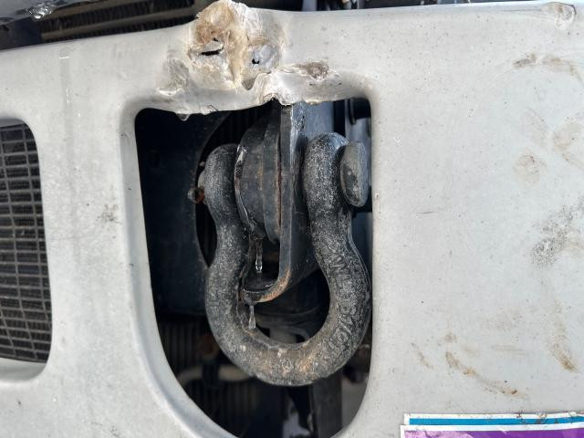 2017 Mack CXU Both Tow Hook