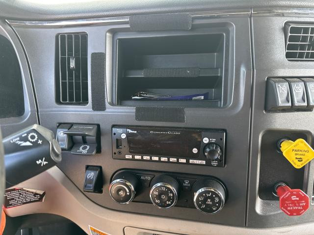 Peterbilt 579 Dash Panel: Trim Or Cover