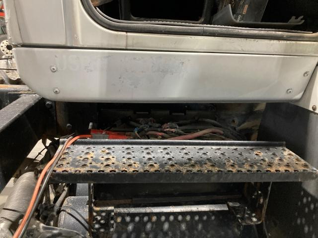 2005 International 7600 Right Cab, Exterior Cab Panel