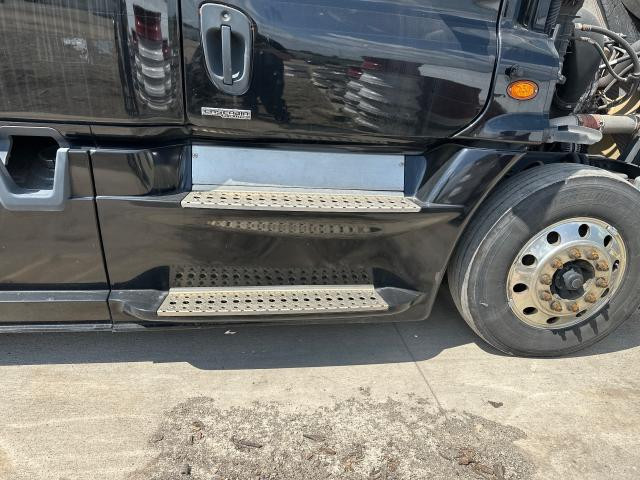 2017 Freightliner CASCADIA Right Black Chassis Fairing | Length: 67  | Wheelbase: 228