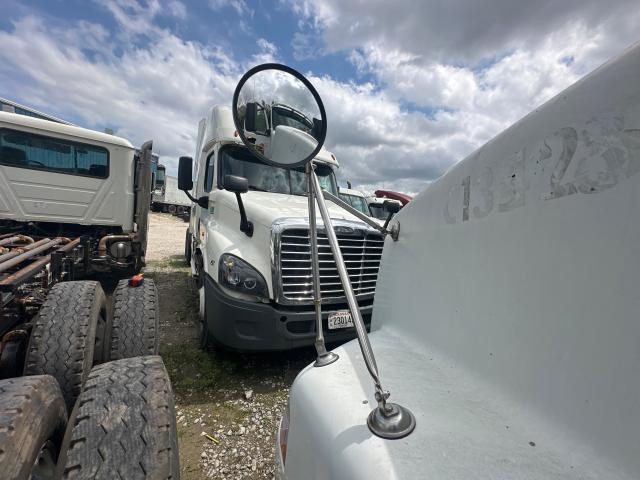 2007 Volvo VNM Left Hood Mirror