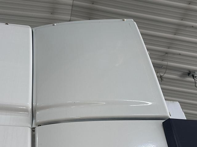 Volvo VNL White Left Upper Fairing/Cab Extender