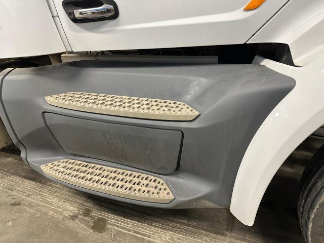 2017 Peterbilt 579 Right Unpainted Chassis Fairing | Length: 61  | Wheelbase: 158