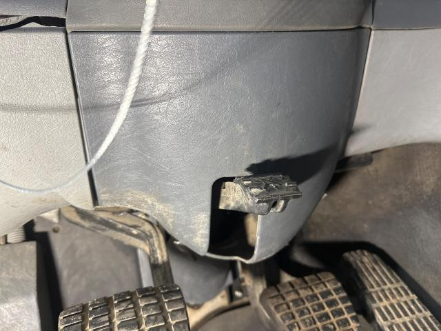 Freightliner COLUMBIA 120 Dash Panel: Column Cover