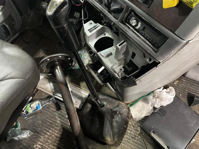 2007 Fuller FRO15210B Shift Lever