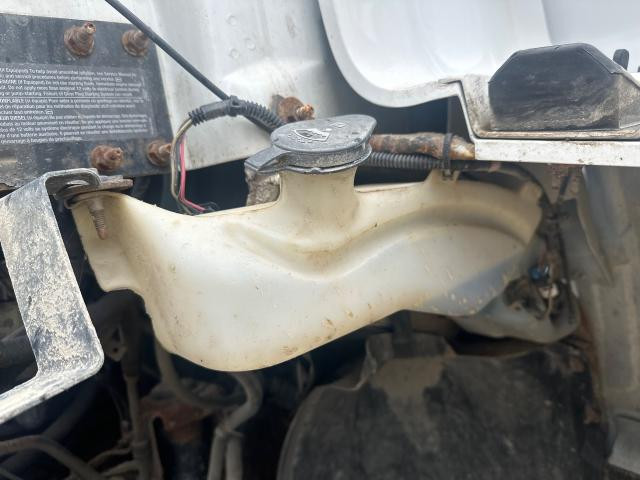 2006 Gmc C7500 Left Windshield Washer Reservoir