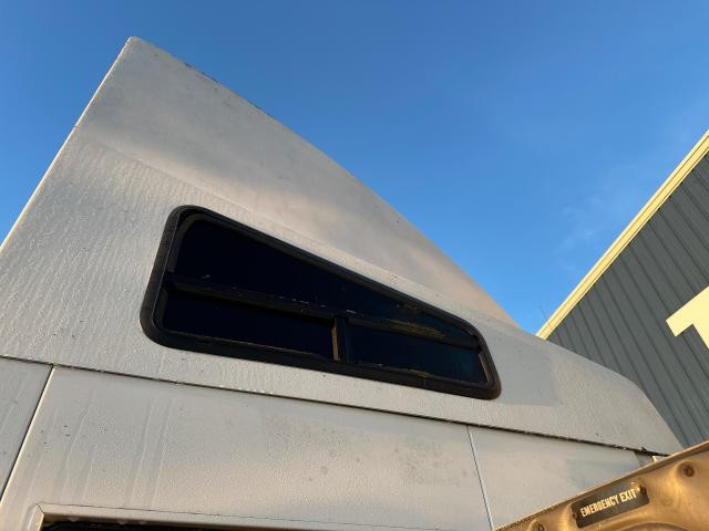 1997 Ford L9522 Right Window