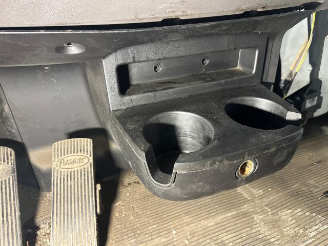 Peterbilt 337 Dash Panel: Cup Holder