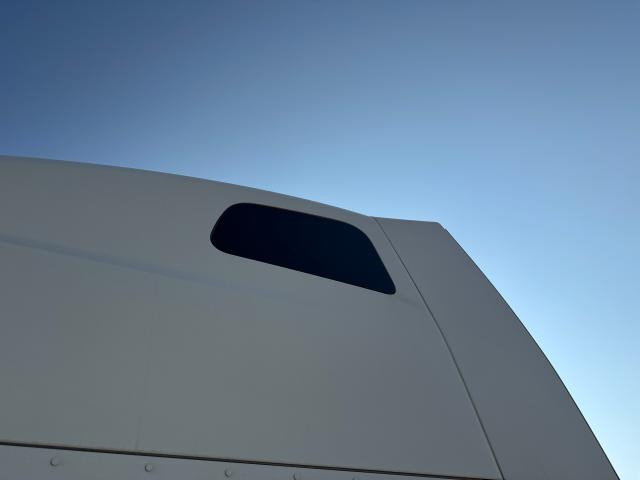 2022 Peterbilt 579 Left Window