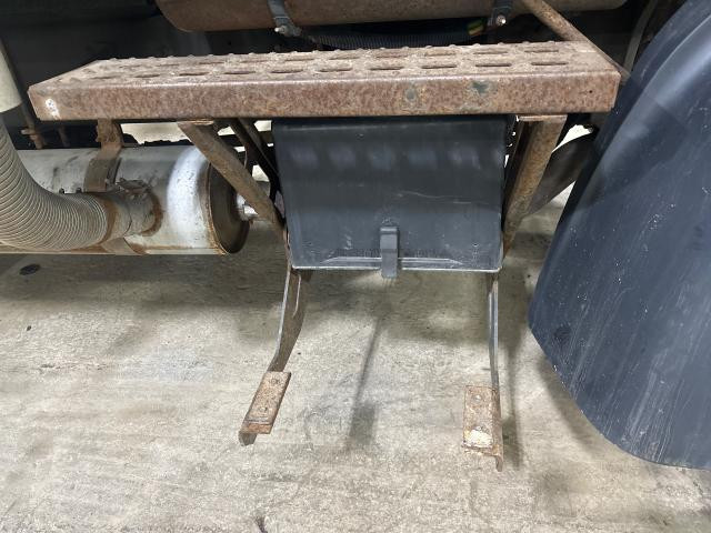 1998 Ford L8501 Steel Battery Box | Length: 21.00 | Width: 17.5