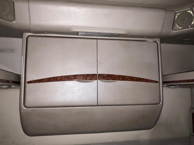 2005 International 9900 Left Cabinets