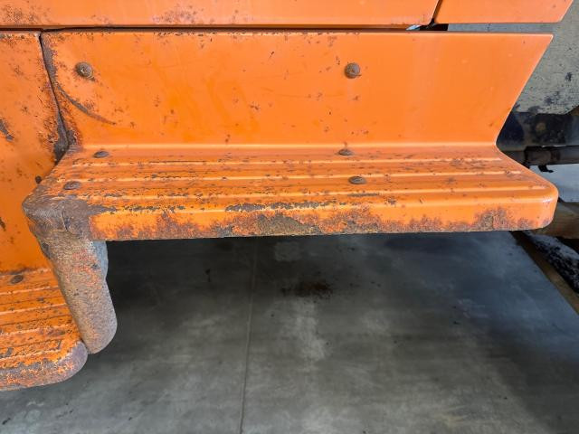 1985 Ford LT8000 33-inch Step