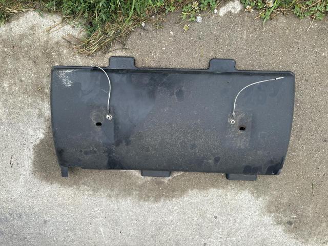 2021 Freightliner CASCADIA Battery Box Cover