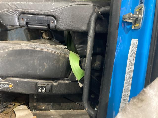 2019 Peterbilt 579 14-inch Grab Handle