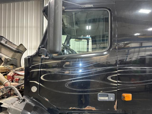 2007 Volvo VNL Left Door