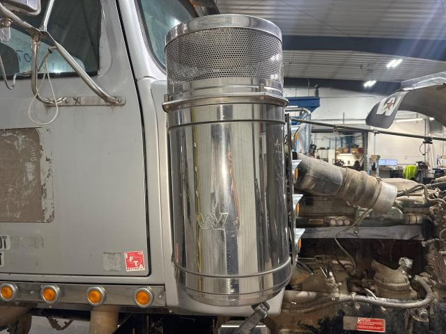 2011 Western Star Trucks 4900EX 15-inch Stainless Steel Donaldson Air Cleaner
