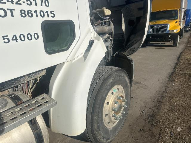 2000 Sterling A9513 Right White Extension Fiberglass Fender Extension (Hood): Does Not Include Bracket Cipped At The Bottom 
