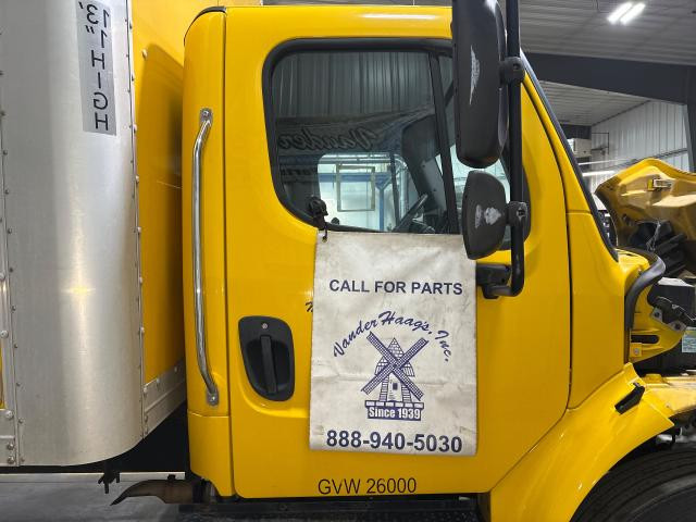 2014 Freightliner M2 106 Right Door
