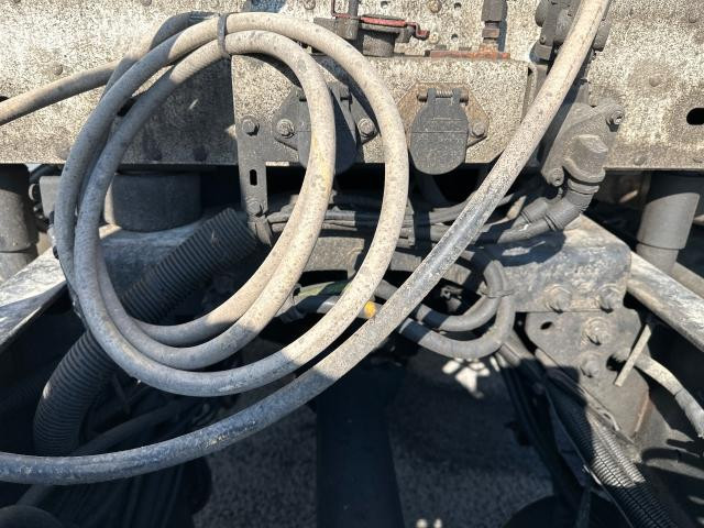 2006 Freightliner COLUMBIA 112 Left Cab Suspension