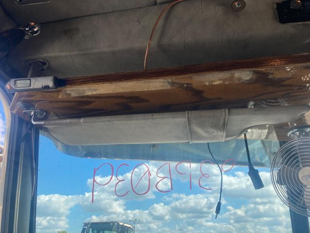 1993 Peterbilt 379 Console