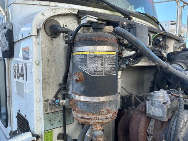 2014 Peterbilt 337 Steel Radiator Overflow Bottle