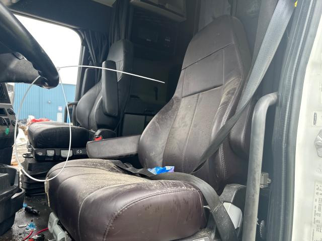 2021 Freightliner CASCADIA Left Seat, Air Ride
