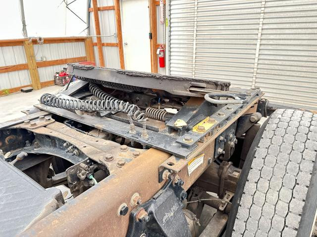 2015 Jost JSK37USA-A-051-1 Fifth Wheel