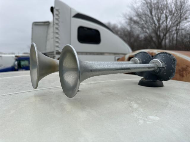 1994 International 4900 Horn