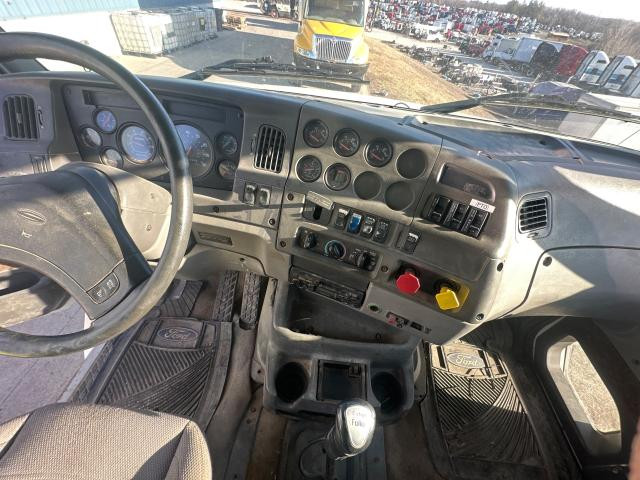 2000 Sterling A9513 Dash Assembly