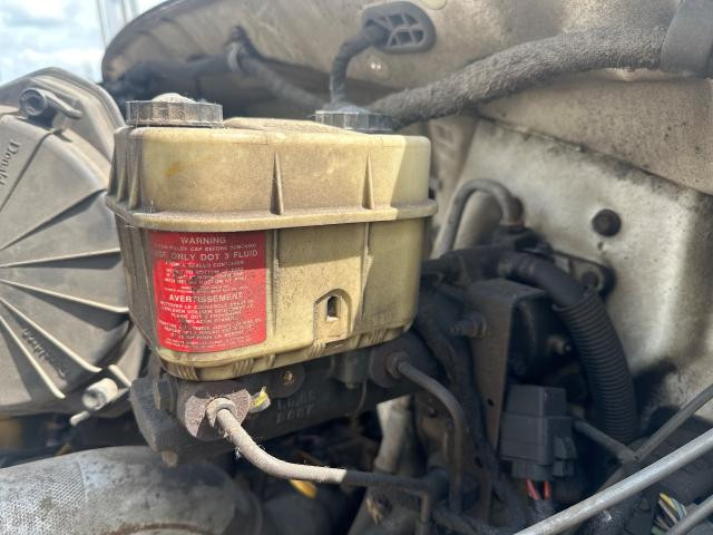 2004 Ford F650 Left Master Cylinder