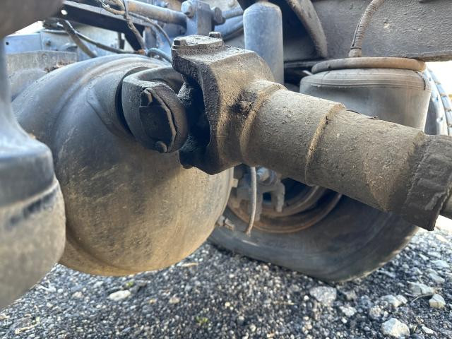 2009 Eaton DSP41 Axle Housing (Front / Rear): P/N 321066