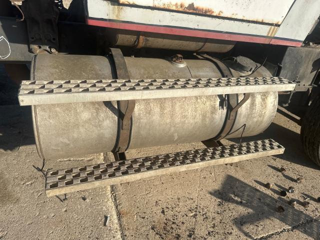 1983 Ford LTL9000 51-inch Step