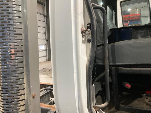 2005 International 7600 25-inch Grab Handle