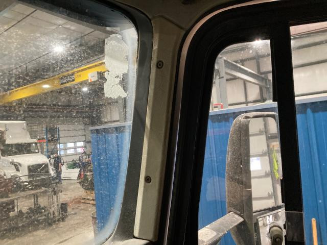 1996 Kenworth T600 Right Interior Trim Panel