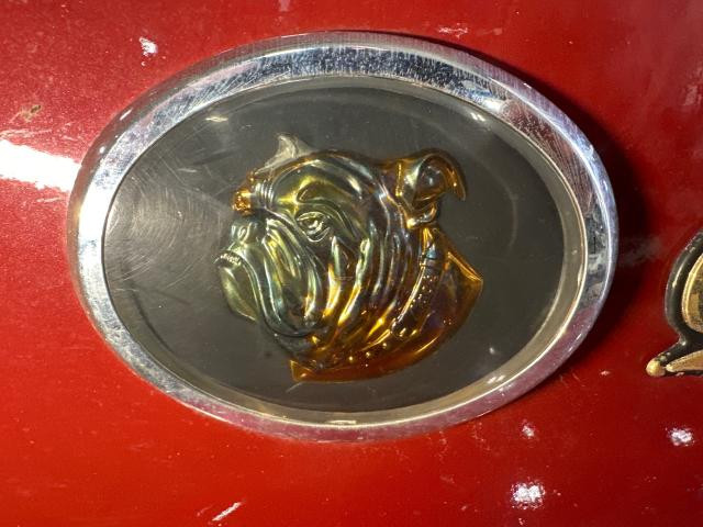 1999 Mack CL Emblem