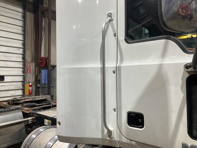 2013 Mack CXU 42-inch Grab Handle