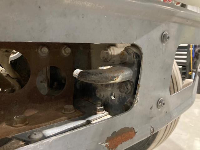 2005 International 7600 Tow Hook
