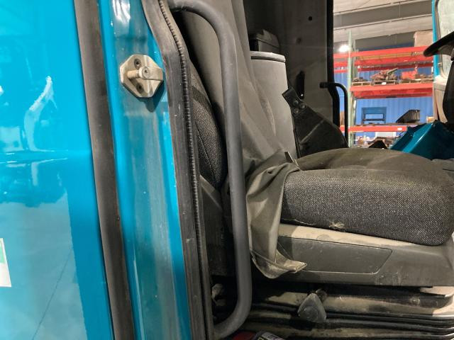2020 Volvo VNL 22-inch Grab Handle