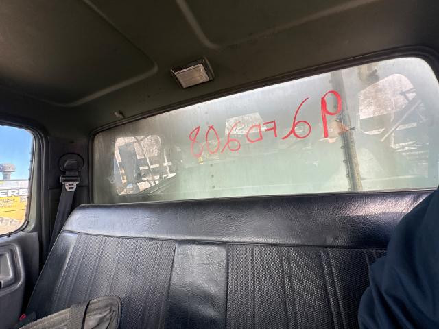 1995 Ford F800 Back Glass