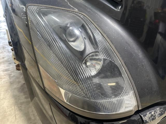 2007 Volvo VNL Right Headlamp