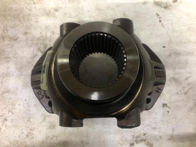 Meritor 6813520344 End Yoke, Power Divider for Sale